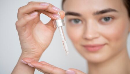 Hyaluronik Asit Serum Faydaları Nelerdir ve Cilt İçin Neden Önemlidir?